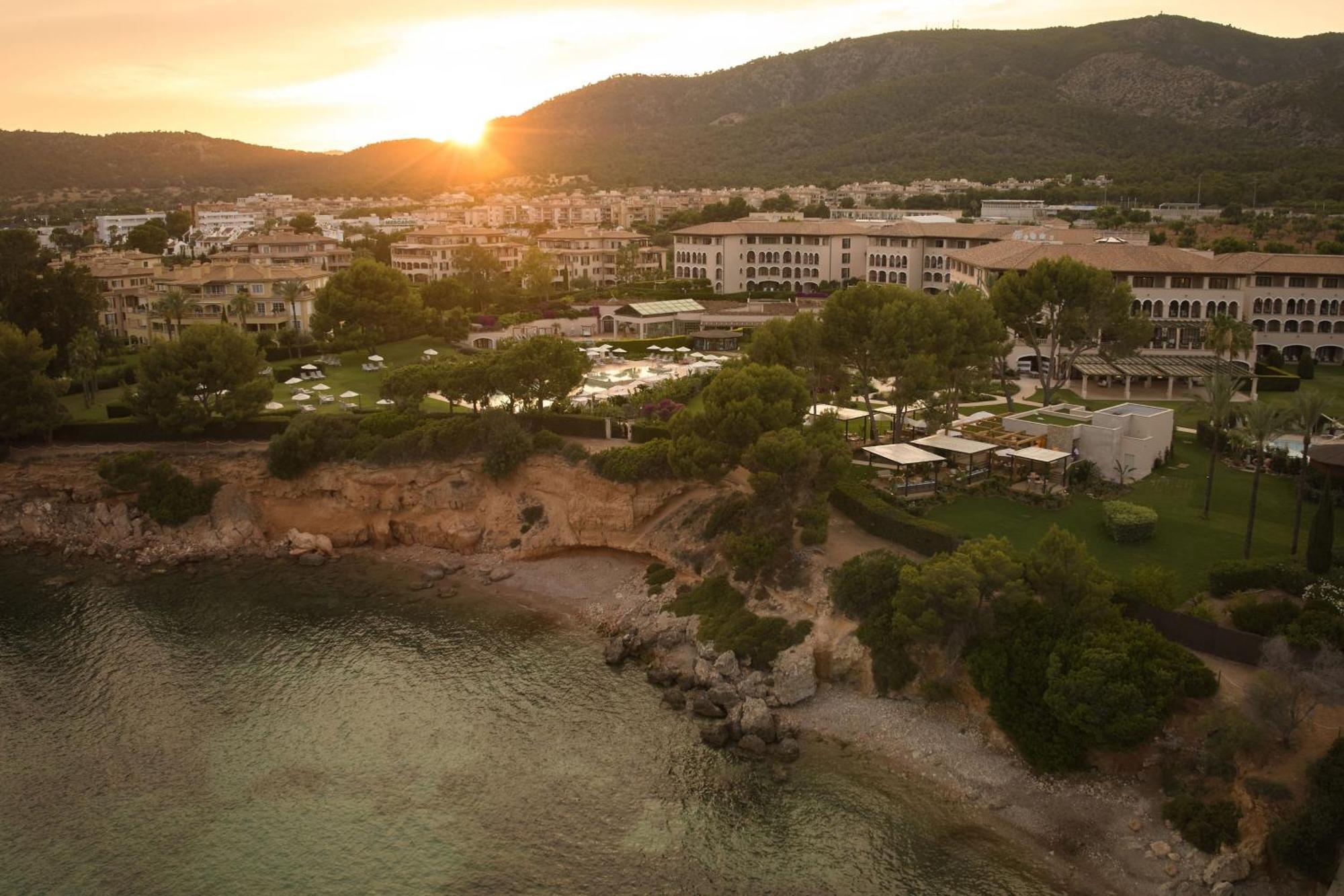 Semesteranläggning (resort) The St. Regis Mardavall Mallorca Palmanova