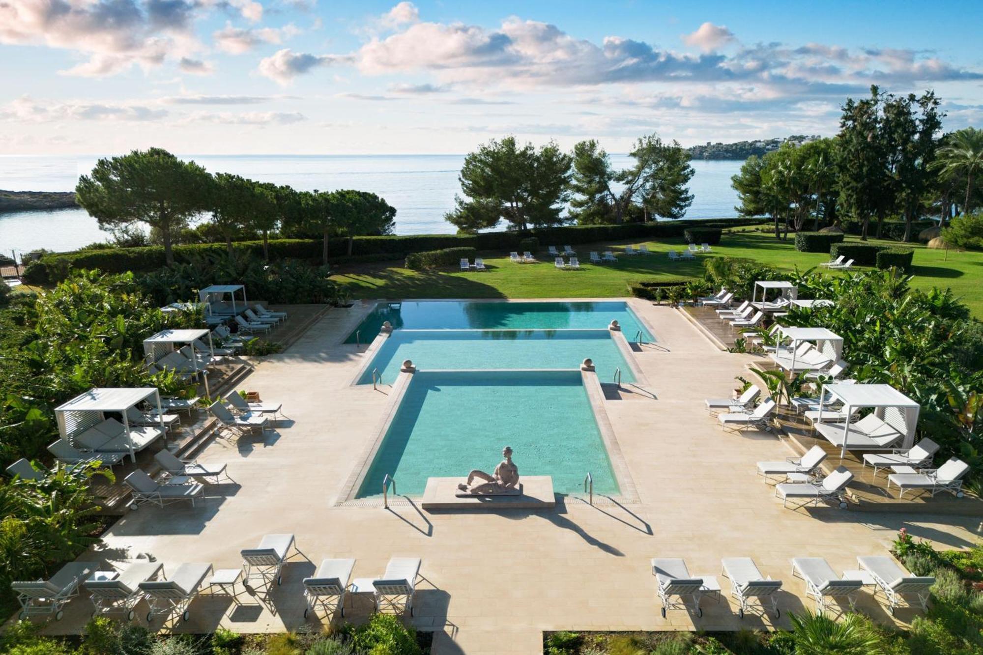 The St. Regis Mardavall Mallorca